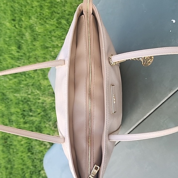 DKNY Croc Embossed Cream Leather Tote Bag with Tag - Picture 11 of 13